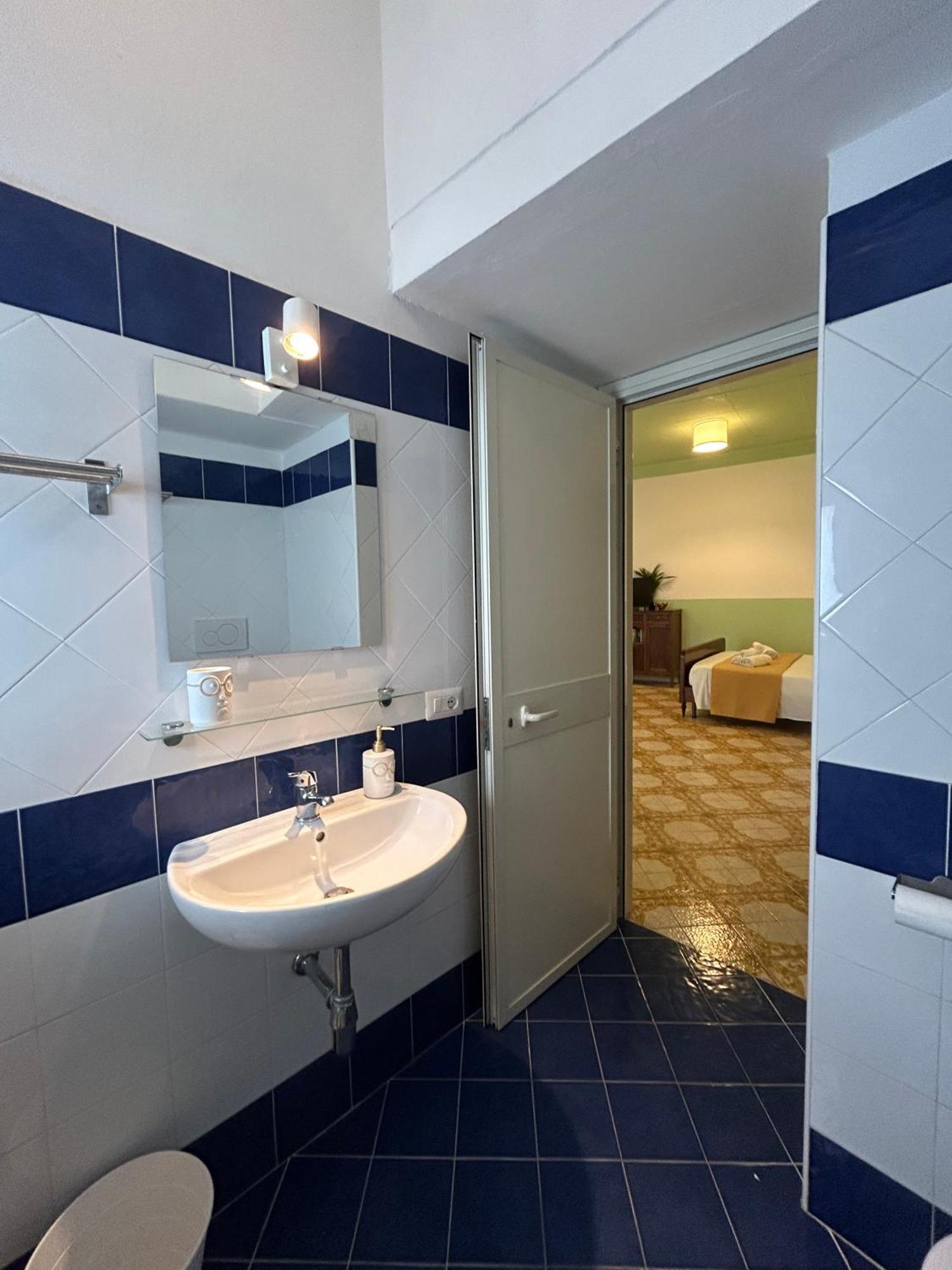 Casa Maria Rosa - Seaside Apartment Соренто Екстериор снимка