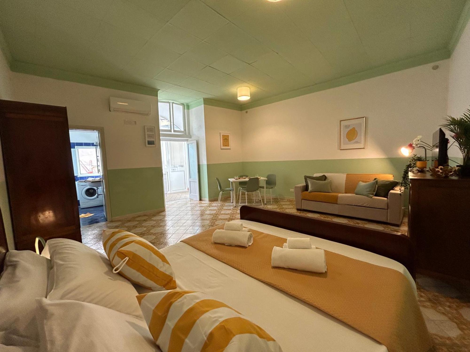 Casa Maria Rosa - Seaside Apartment Соренто Екстериор снимка